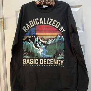 Unisex graphic tee Large